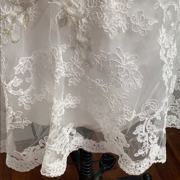 NWT Shirley’s Wedding Dress - Picture 3 of 6